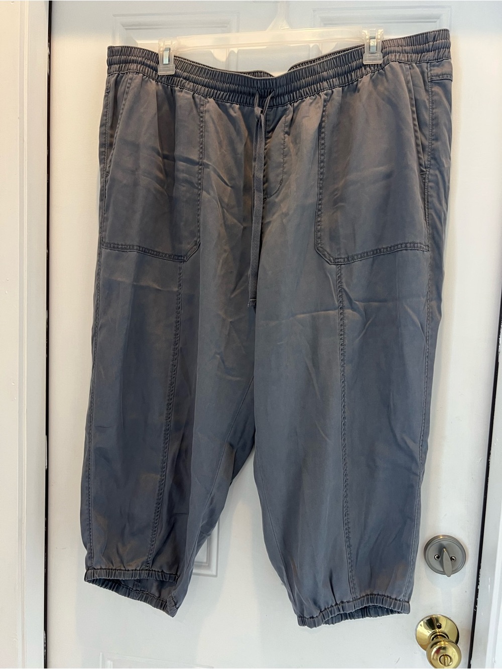 Lane Bryant Women Capri Pant Size 22/24 Pockets Elastic Waist Inseam 22” #361